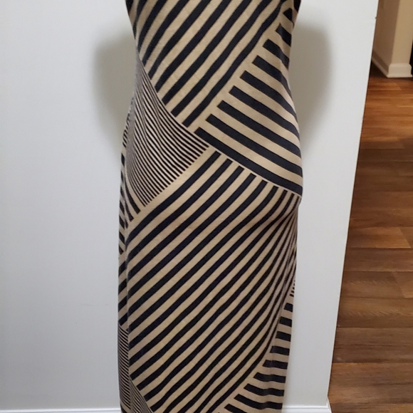 Ladies Striped Maxi dress - Picture 2 of 3